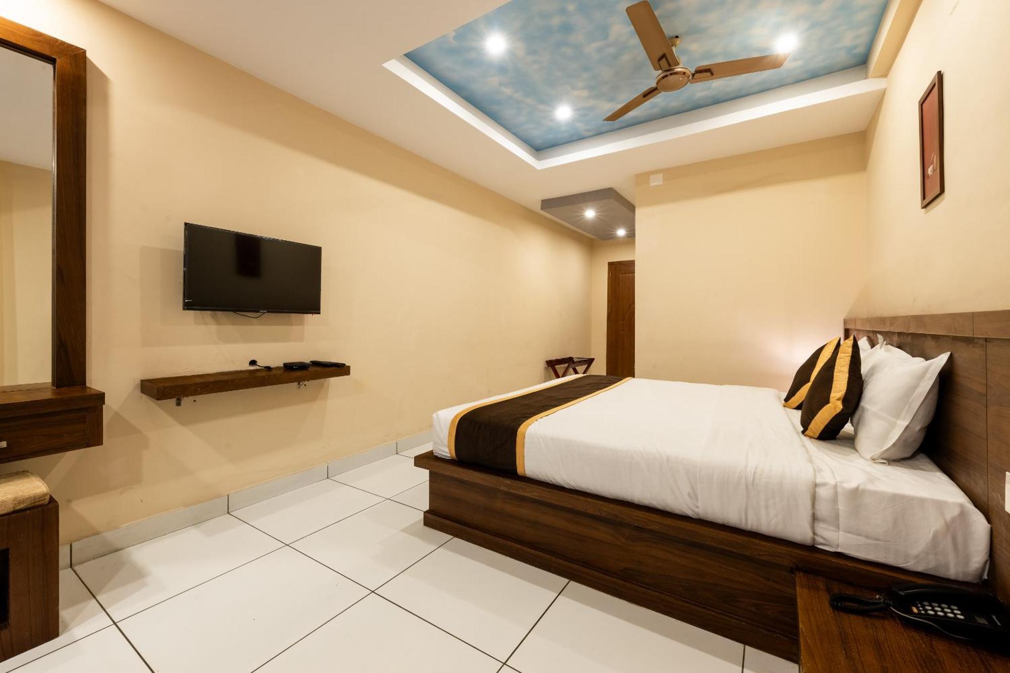 Marza Inn Kalpetta Luaran gambar