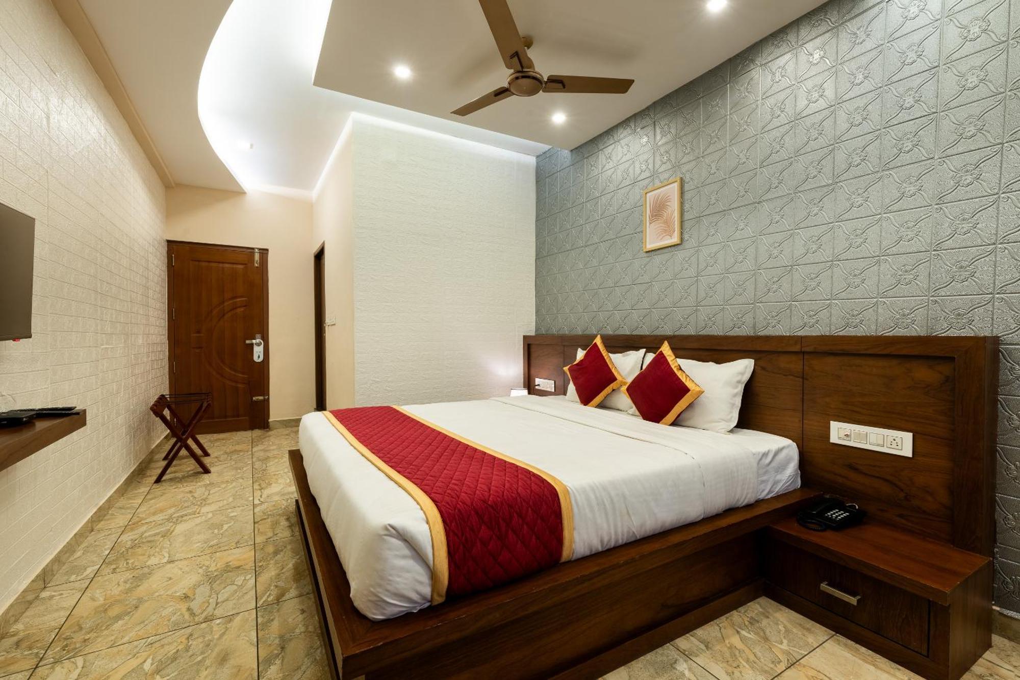 Marza Inn Kalpetta Luaran gambar